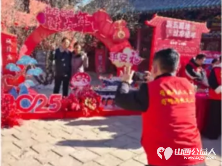 长治市义工协会春节期间组织义工在潞安府城隍庙开展志愿服务活动 - 第22张