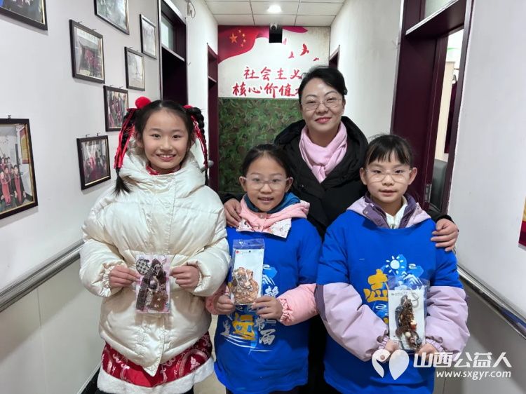 益童暖城月圆人团圆 太原市儿童友好促进会组织孩子们走进太原市光荣院军民庆元宵活动圆满完成 - 第23张 - 山西公益人 益童暖城月圆人团圆 太原市儿童友好促进会组织孩子们走进太原市光荣院军民庆元宵活动圆满完成 - 第23张