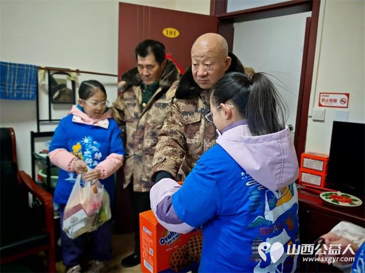 益童暖城月圆人团圆 太原市儿童友好促进会组织孩子们走进太原市光荣院军民庆元宵活动圆满完成 - 第10张 - 山西公益人 益童暖城月圆人团圆 太原市儿童友好促进会组织孩子们走进太原市光荣院军民庆元宵活动圆满完成 - 第10张