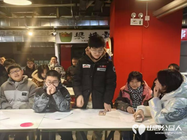 太原市志愿者小分队组织志愿者看电影《高山下的花环》缅怀先烈伟绩传承英雄精神主题教育活动 - 第6张