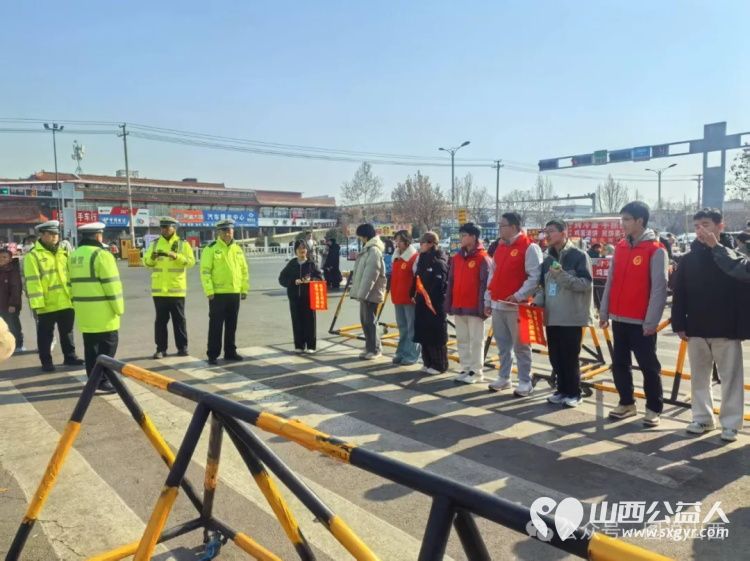 2月10日正月十三,临汾市文明交通志愿者协会志愿者开展多项系列公益活动 - 第6张 - 山西公益人 2月10日正月十三,临汾市文明交通志愿者协会志愿者开展多项系列公益活动 - 第6张