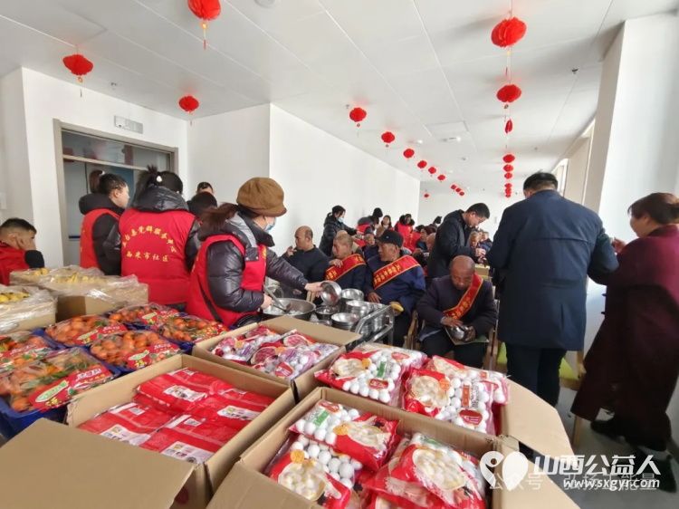 敬老爱老献爱心温情满满元宵节 正能量公益山西五台县西米社区志愿服务队组织了元宵节送温暖活动齐聚东冶怡康老年养护院与老人们共庆元宵佳节 - 第3张 - 山西公益人 敬老爱老献爱心温情满满元宵节 正能量公益山西五台县西米社区志愿服务队组织了元宵节送温暖活动齐聚东冶怡康老年养护院与老人们共庆元宵佳节 - 第3张