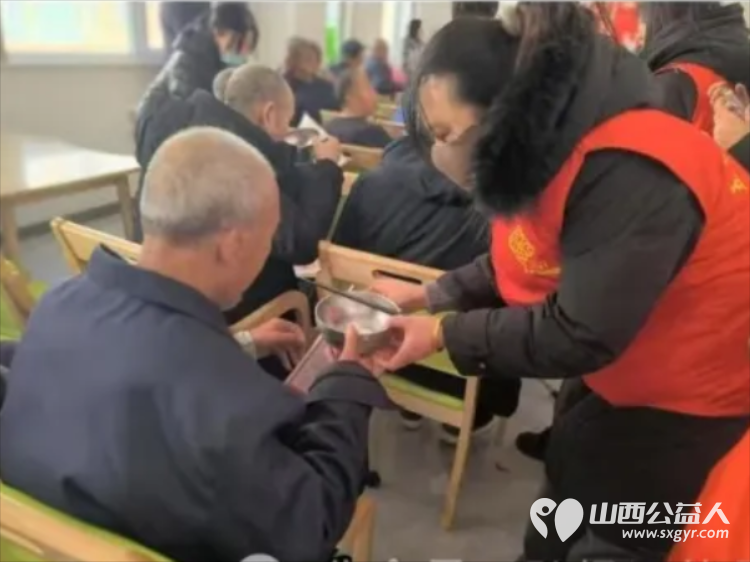 敬老爱老献爱心温情满满元宵节 正能量公益山西五台县西米社区志愿服务队组织了元宵节送温暖活动齐聚东冶怡康老年养护院与老人们共庆元宵佳节 - 第6张 - 山西公益人 敬老爱老献爱心温情满满元宵节 正能量公益山西五台县西米社区志愿服务队组织了元宵节送温暖活动齐聚东冶怡康老年养护院与老人们共庆元宵佳节 - 第6张