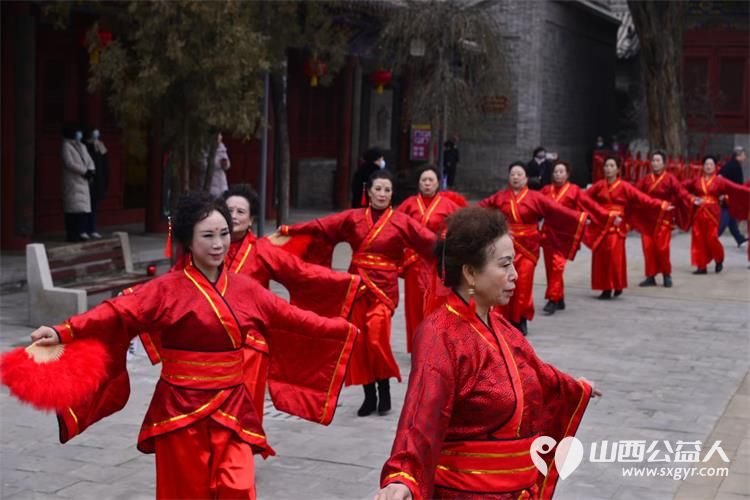 太原市山泉合唱艺术团参加太原市庙前街道欢庆正月十五活动献上了精彩的演出 - 第6张 - 山西公益人 太原市山泉合唱艺术团参加太原市庙前街道欢庆正月十五活动献上了精彩的演出 - 第6张