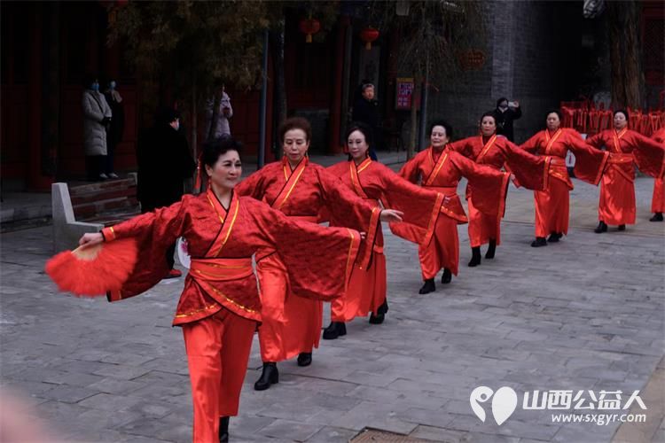太原市山泉合唱艺术团参加太原市庙前街道欢庆正月十五活动献上了精彩的演出 - 第4张 - 山西公益人 太原市山泉合唱艺术团参加太原市庙前街道欢庆正月十五活动献上了精彩的演出 - 第4张