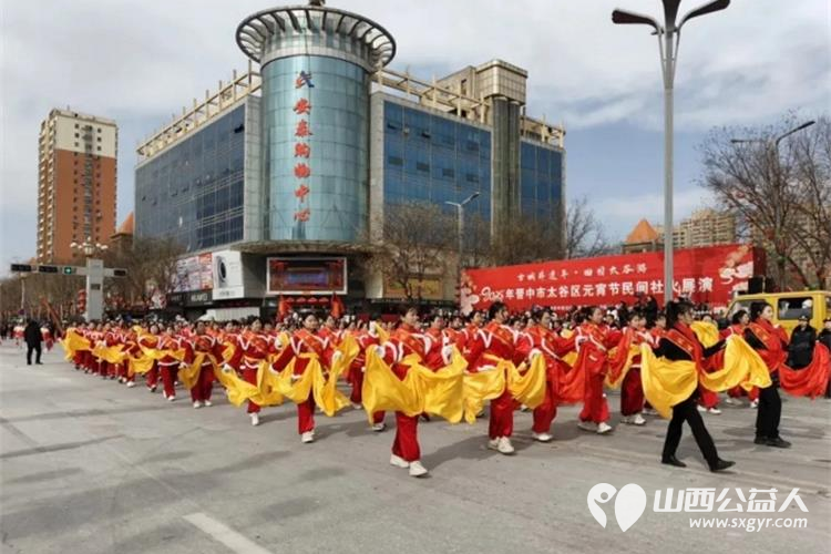 欢欢喜喜闹元宵 晋中市太谷区心连心志愿者协会救援队护航节日安全确保社火表演队伍顺利通行 - 第3张 - 山西公益人 欢欢喜喜闹元宵 晋中市太谷区心连心志愿者协会救援队护航节日安全确保社火表演队伍顺利通行 - 第3张
