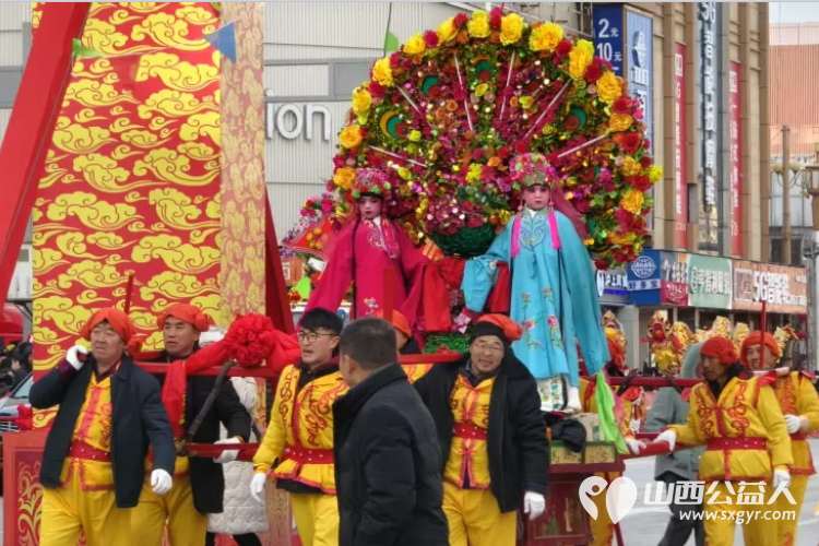 欢欢喜喜闹元宵 晋中市太谷区心连心志愿者协会救援队护航节日安全确保社火表演队伍顺利通行 - 第7张 - 山西公益人 欢欢喜喜闹元宵 晋中市太谷区心连心志愿者协会救援队护航节日安全确保社火表演队伍顺利通行 - 第7张
