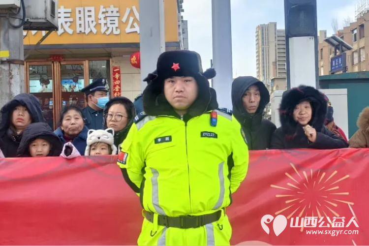 欢欢喜喜闹元宵 晋中市太谷区心连心志愿者协会救援队护航节日安全确保社火表演队伍顺利通行 - 第33张 - 山西公益人 欢欢喜喜闹元宵 晋中市太谷区心连心志愿者协会救援队护航节日安全确保社火表演队伍顺利通行 - 第33张