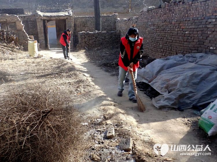 介休市敬老协会敬老爱老助老活动走进张兰镇仙台村入户特困老人黄兆其、李士旺、赵增凤家中为老人们包饺子、打扫室内外卫生 - 第25张 - 山西公益人 介休市敬老协会敬老爱老助老活动走进张兰镇仙台村入户特困老人黄兆其、李士旺、赵增凤家中为老人们包饺子、打扫室内外卫生 - 第25张