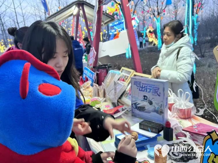 元宵月圆爱更圆太原市儿童友好促进会公益专委会与民生银行共绘童趣画卷晋阳湖畔的温暖邂逅 - 第2张