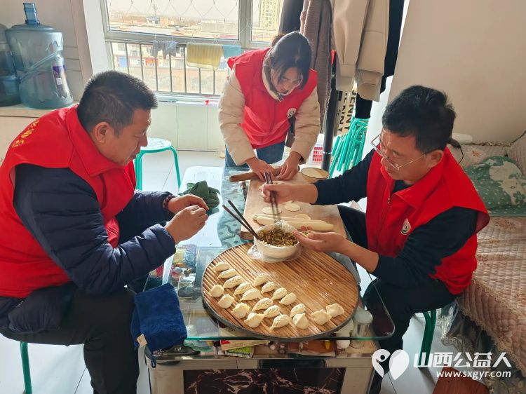 介休市敬老协会敬老爱老助老活动走进连福镇刘家山村入户85岁特困老人段冲浪家中服务老人 - 第7张 - 山西公益人 介休市敬老协会敬老爱老助老活动走进连福镇刘家山村入户85岁特困老人段冲浪家中服务老人 - 第7张