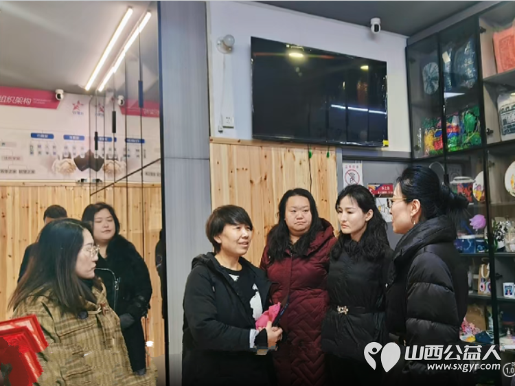 太原市杏花岭区大北门西社区 工商银行太原分行团委以及解放路支行的志愿者一同到太原市安健儿公益服务中心看望心青年们 - 第3张 - 山西公益人 太原市杏花岭区大北门西社区 工商银行太原分行团委以及解放路支行的志愿者一同到太原市安健儿公益服务中心看望心青年们 - 第3张