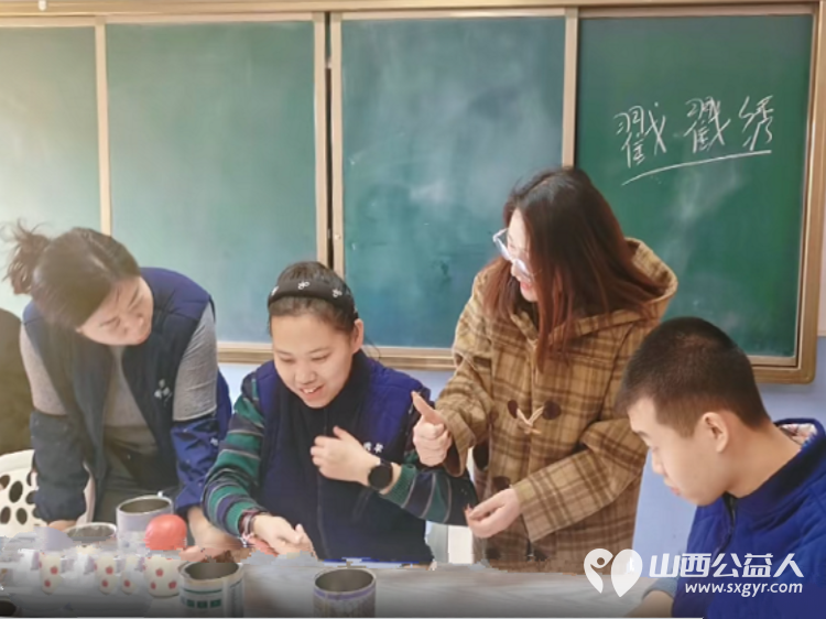 太原市杏花岭区大北门西社区 工商银行太原分行团委以及解放路支行的志愿者一同到太原市安健儿公益服务中心看望心青年们 - 第9张 - 山西公益人 太原市杏花岭区大北门西社区 工商银行太原分行团委以及解放路支行的志愿者一同到太原市安健儿公益服务中心看望心青年们 - 第9张