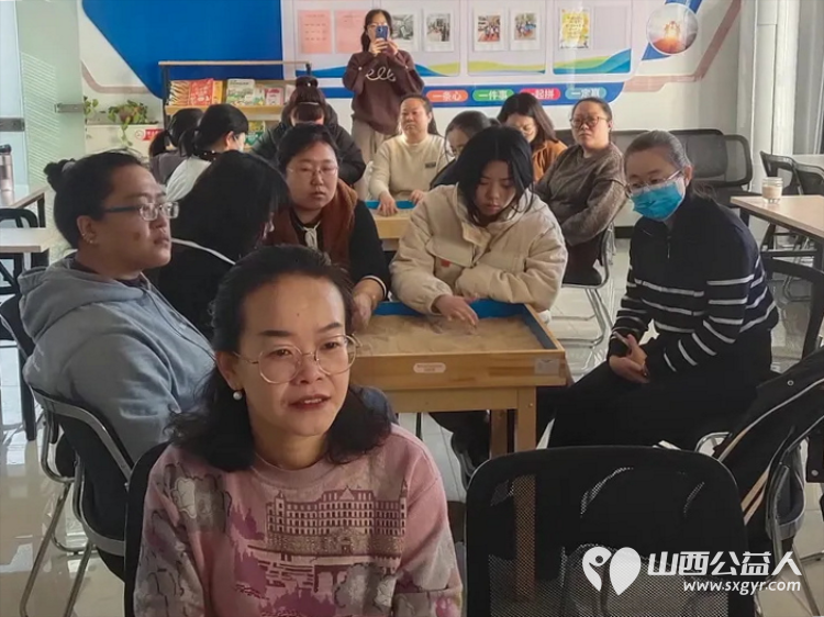 太原市乾泽园社区开展“凝心聚力.沙盘筑梦”社区工作者履职能力提升培训活动 - 第4张 - 山西公益人 太原市乾泽园社区开展“凝心聚力.沙盘筑梦”社区工作者履职能力提升培训活动 - 第4张