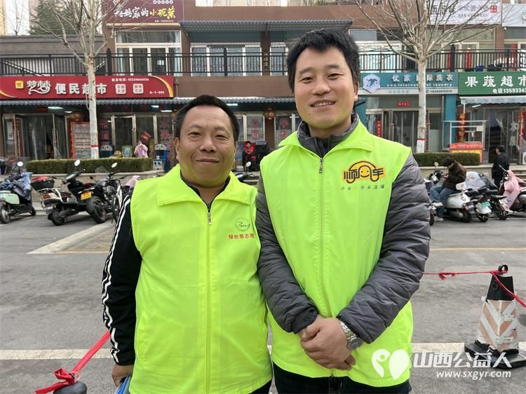 二月二龙抬头 晋城市绿丝带志愿者协会志愿者在东后河社区为社区居民义务理发活动温暖启程 - 第9张 - 山西公益人 二月二龙抬头 晋城市绿丝带志愿者协会志愿者在东后河社区为社区居民义务理发活动温暖启程 - 第9张