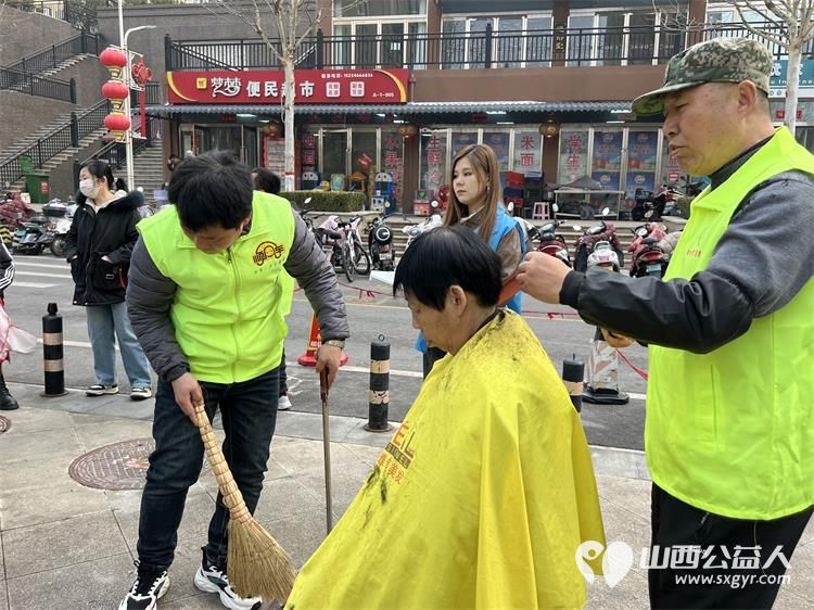 二月二龙抬头 晋城市绿丝带志愿者协会志愿者在东后河社区为社区居民义务理发活动温暖启程 - 第53张 - 山西公益人 二月二龙抬头 晋城市绿丝带志愿者协会志愿者在东后河社区为社区居民义务理发活动温暖启程 - 第53张
