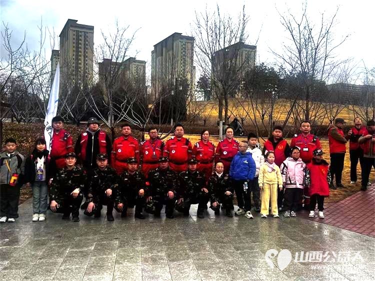 清徐县护卫者应急救援队参加了双塔公园雷锋广场举办的学雷锋活动让我们将雷锋精神传承下去 - 第3张