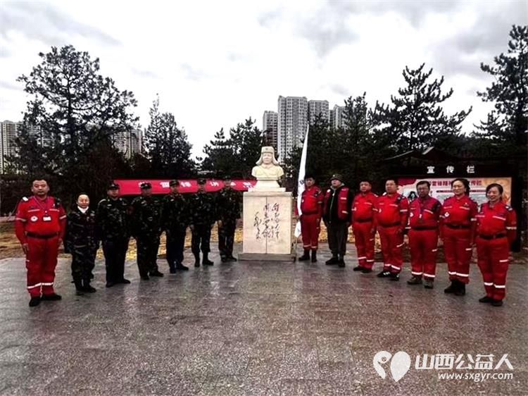 清徐县护卫者应急救援队参加了双塔公园雷锋广场举办的学雷锋活动让我们将雷锋精神传承下去 - 第2张