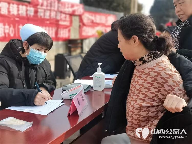 学习雷锋好榜样 3月4日上午太原市兴安社区广泛宣传发动群众开展了一场有温度有烟火气的公益集市活动 - 第6张 - 山西公益人 学习雷锋好榜样 3月4日上午太原市兴安社区广泛宣传发动群众开展了一场有温度有烟火气的公益集市活动 - 第6张