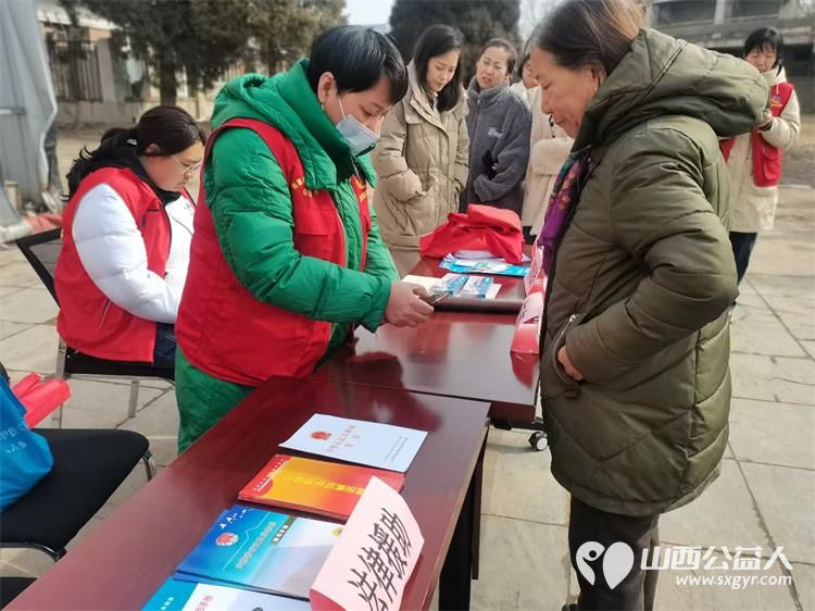 学习雷锋好榜样 3月4日上午太原市兴安社区广泛宣传发动群众开展了一场有温度有烟火气的公益集市活动 - 第10张 - 山西公益人 学习雷锋好榜样 3月4日上午太原市兴安社区广泛宣传发动群众开展了一场有温度有烟火气的公益集市活动 - 第10张
