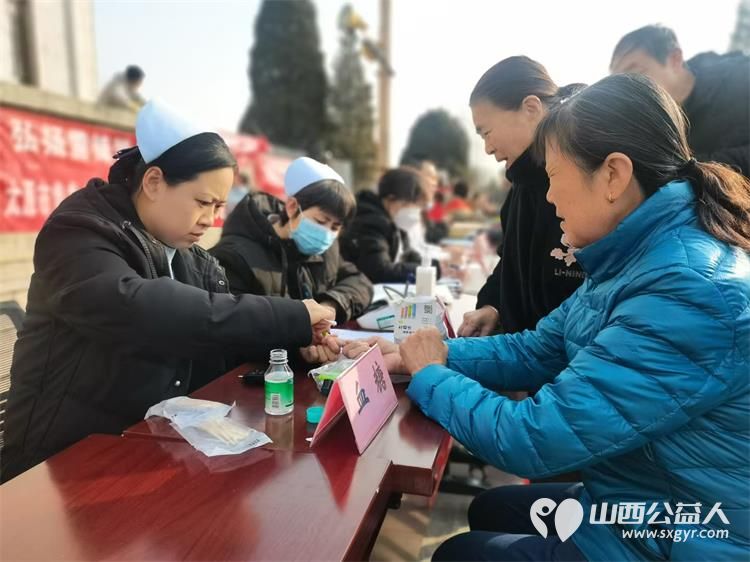 学习雷锋好榜样 3月4日上午太原市兴安社区广泛宣传发动群众开展了一场有温度有烟火气的公益集市活动 - 第8张 - 山西公益人 学习雷锋好榜样 3月4日上午太原市兴安社区广泛宣传发动群众开展了一场有温度有烟火气的公益集市活动 - 第8张