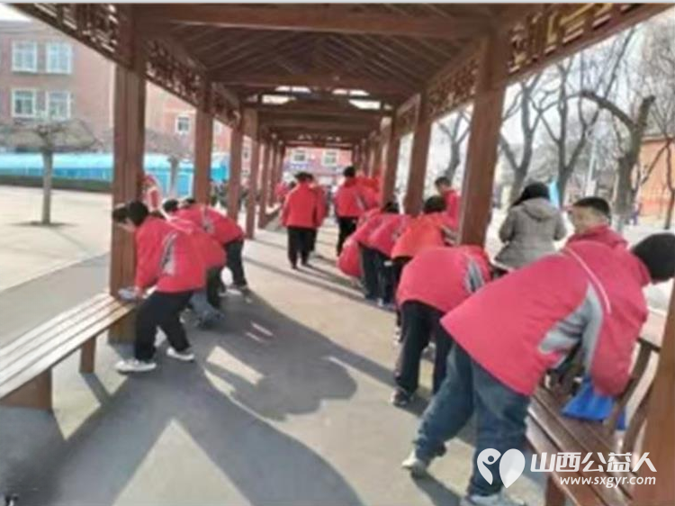 山西省太原市省军区社区联合山西雷锋精神宣讲团、东华门小学、国师街小学及省军休所第二服务站开展“继承优良传统弘扬雷锋精神”学雷锋日活动 - 第5张 - 山西公益人 山西省太原市省军区社区联合山西雷锋精神宣讲团、东华门小学、国师街小学及省军休所第二服务站开展“继承优良传统弘扬雷锋精神”学雷锋日活动 - 第5张