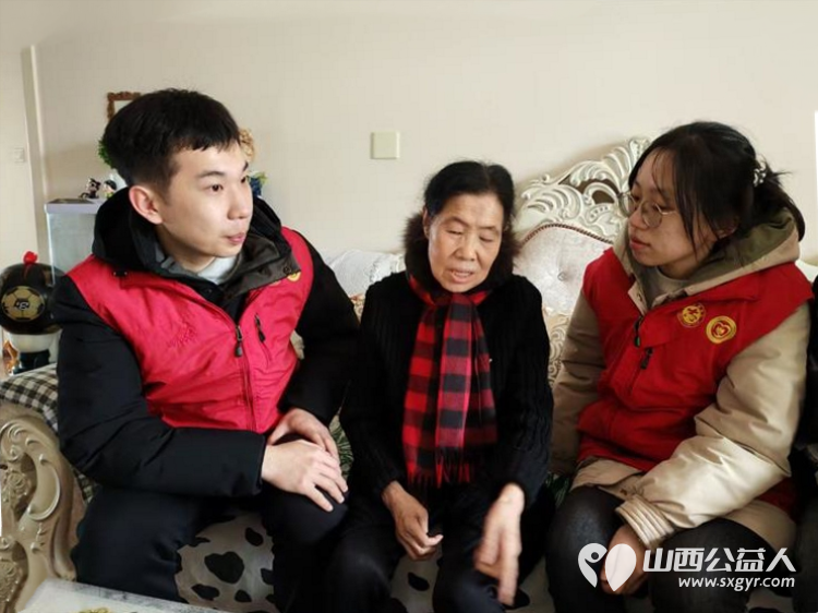 太原市杏花红志愿服务中心联合各爱心社区单位在太铁迎晖苑开展理发义诊咨询志愿服务活动 - 第6张 - 山西公益人 太原市杏花红志愿服务中心联合各爱心社区单位在太铁迎晖苑开展理发义诊咨询志愿服务活动 - 第6张