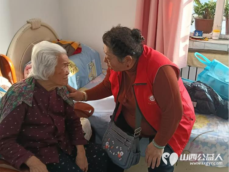 太原市杏花红志愿服务中心联合各爱心社区单位在太铁迎晖苑开展理发义诊咨询志愿服务活动 - 第8张 - 山西公益人 太原市杏花红志愿服务中心联合各爱心社区单位在太铁迎晖苑开展理发义诊咨询志愿服务活动 - 第8张