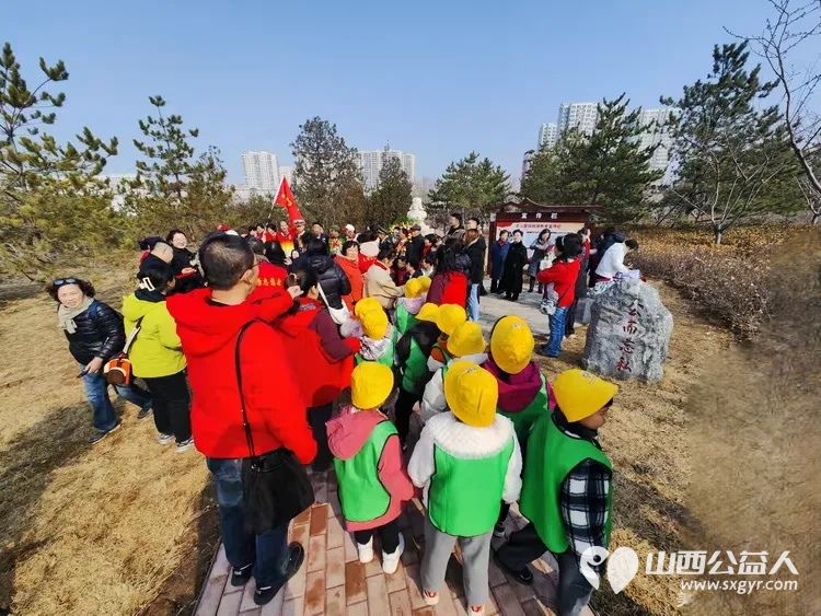 传承雷锋精神 迎泽区委老干部局组织志愿者纪念学雷锋活动邀请老模范参加纪念活动 - 第22张 - 山西公益人 传承雷锋精神 迎泽区委老干部局组织志愿者纪念学雷锋活动邀请老模范参加纪念活动 - 第22张