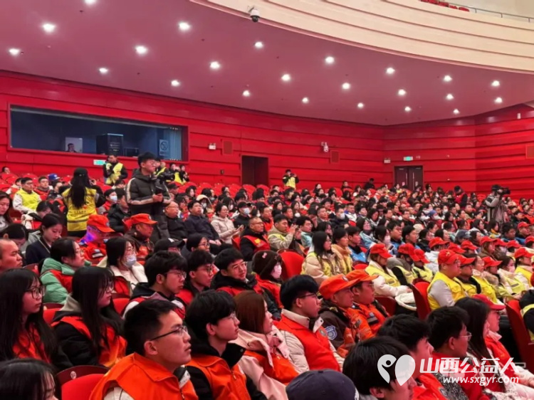 晋中市义工协会参加 3.5学雷锋树新风 主题志愿服务会后现场开展学雷锋志愿服务活动 - 第14张