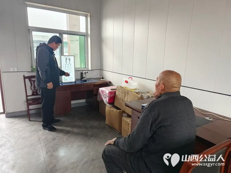 介休市敬老协会敬老助老活动3月1日走进洪山镇崇贤村为老人们理发义诊 - 第22张 - 山西公益人 介休市敬老协会敬老助老活动3月1日走进洪山镇崇贤村为老人们理发义诊 - 第22张