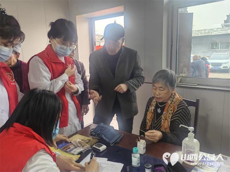 介休市敬老协会敬老助老活动3月1日走进洪山镇崇贤村为老人们理发义诊 - 第18张 - 山西公益人 介休市敬老协会敬老助老活动3月1日走进洪山镇崇贤村为老人们理发义诊 - 第18张