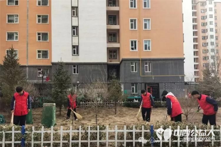 石楼县职业中学开展志愿服务进社区活动走进龙山社区清理社区环境走进社区孤寡老人家中帮忙打扫房间 - 第3张