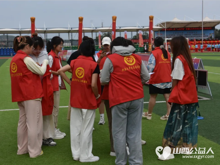 致敬每一位闪耀的女性志愿者----她力量 兴县同城爱心公益协会回首过往的志愿服务历程向所有在平凡岗位上绽放光芒的女性致敬 - 第8张 - 山西公益人 致敬每一位闪耀的女性志愿者----她力量 兴县同城爱心公益协会回首过往的志愿服务历程向所有在平凡岗位上绽放光芒的女性致敬 - 第8张