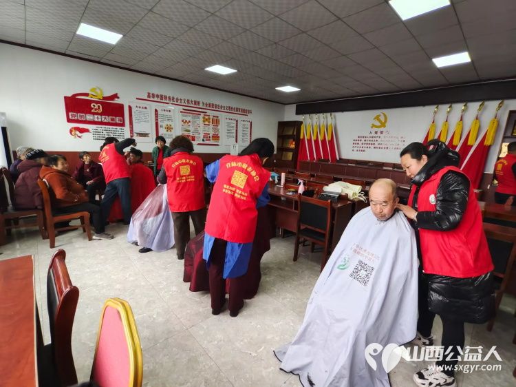 介休市敬老协会敬老助老活动3月15日走进连福镇东湖龙村给村里老人们理发义诊 - 第12张 - 山西公益人 介休市敬老协会敬老助老活动3月15日走进连福镇东湖龙村给村里老人们理发义诊 - 第12张