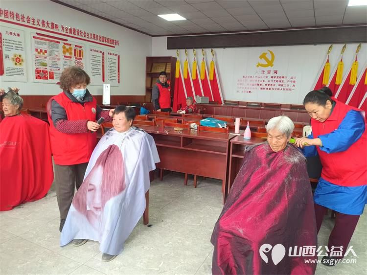 介休市敬老协会敬老助老活动3月15日走进连福镇东湖龙村给村里老人们理发义诊 - 第11张 - 山西公益人 介休市敬老协会敬老助老活动3月15日走进连福镇东湖龙村给村里老人们理发义诊 - 第11张