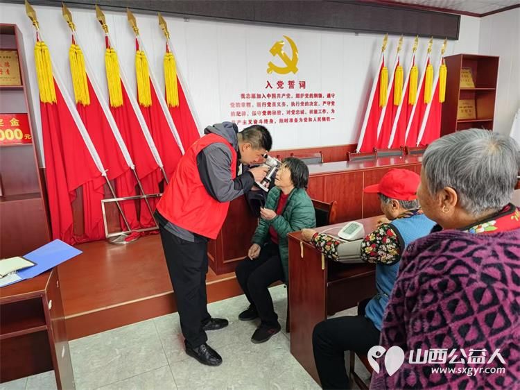 介休市敬老协会敬老助老活动3月15日走进连福镇东湖龙村给村里老人们理发义诊 - 第18张 - 山西公益人 介休市敬老协会敬老助老活动3月15日走进连福镇东湖龙村给村里老人们理发义诊 - 第18张