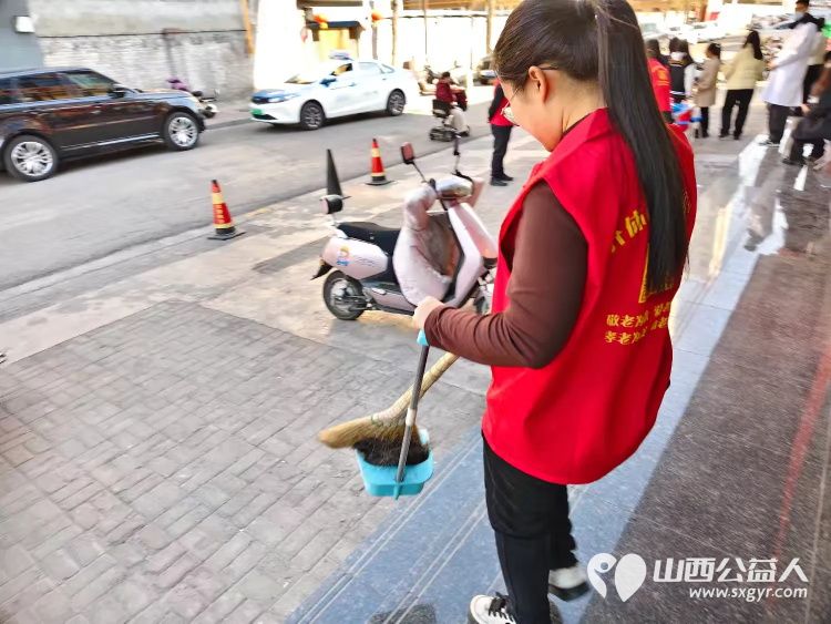 志愿服务进社区健康活动暖人心2025年3月19日介休市敬老协会走进北关街道朝阳路社区为老人们爱心理发、义诊 - 第29张 - 山西公益人 志愿服务进社区健康活动暖人心2025年3月19日介休市敬老协会走进北关街道朝阳路社区为老人们爱心理发、义诊 - 第29张