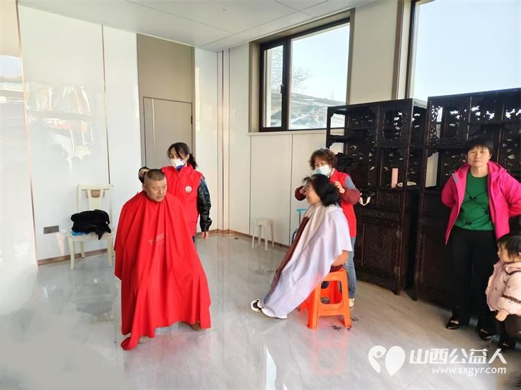 志愿服务进社区健康活动暖人心2025年3月19日介休市敬老协会走进北关街道朝阳路社区为老人们爱心理发、义诊 - 第25张 - 山西公益人 志愿服务进社区健康活动暖人心2025年3月19日介休市敬老协会走进北关街道朝阳路社区为老人们爱心理发、义诊 - 第25张