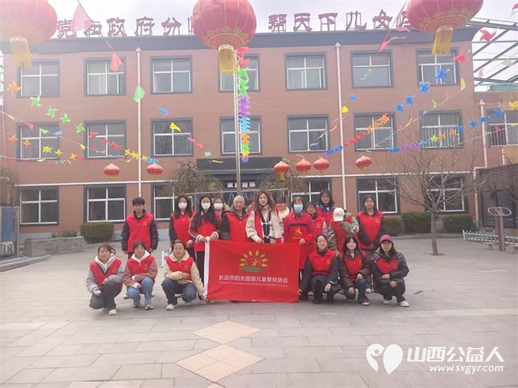 长治市阳光困境儿童帮扶协会志愿者在长治市南山田园敬老院参加学雷锋志愿服务爱心义剪志愿服务 - 第2张