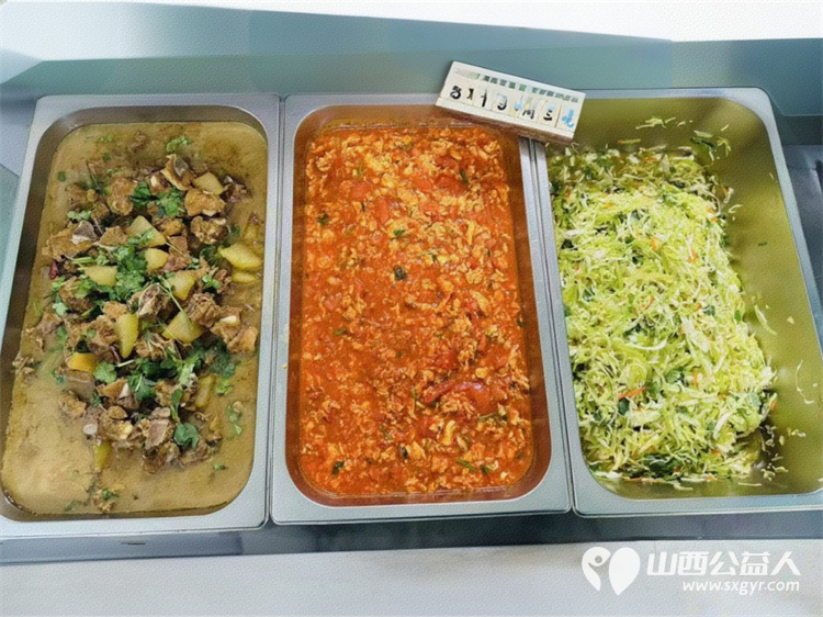 感谢太原市月行一善团队的十年美食陪伴十年168次每个月带着食材为太原市灵星社区服务中心孩子们制做美味的大餐 - 第6张 - 山西公益人 感谢太原市月行一善团队的十年美食陪伴十年168次每个月带着食材为太原市灵星社区服务中心孩子们制做美味的大餐 - 第6张