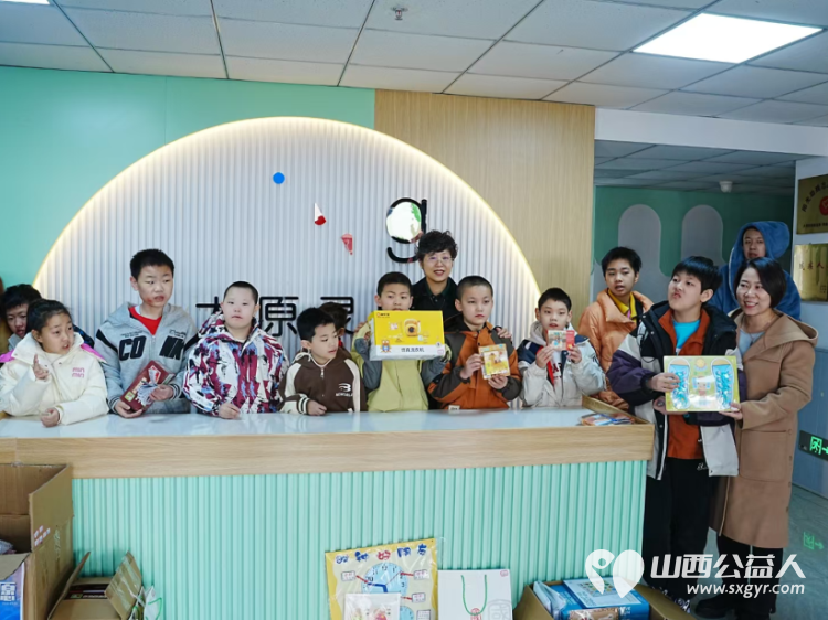 世界自闭症日之际国浩律师(太原)事务所认领了太原市灵星社区服务中心阳曲校区69个孩子的全部心愿 - 第1张 - 山西公益人 世界自闭症日之际国浩律师(太原)事务所认领了太原市灵星社区服务中心阳曲校区69个孩子的全部心愿 - 第1张