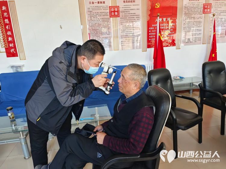 介休市敬老协会敬老助老活动2025年3月22日走进绵山镇大靳村为老人理发义诊 - 第17张 - 山西公益人 介休市敬老协会敬老助老活动2025年3月22日走进绵山镇大靳村为老人理发义诊 - 第17张