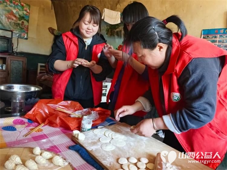 介休市敬老协会敬老助老活动入户绵山镇大靳村83岁特困老人宋启胜家中 - 第5张 - 山西公益人 介休市敬老协会敬老助老活动入户绵山镇大靳村83岁特困老人宋启胜家中 - 第5张