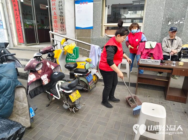 志愿服务进社区健康活动暖人心3月26日介休市敬老协会走进西关街道馨园路社区为老人们爱心理发义诊 - 第16张 - 山西公益人 志愿服务进社区健康活动暖人心3月26日介休市敬老协会走进西关街道馨园路社区为老人们爱心理发义诊 - 第16张