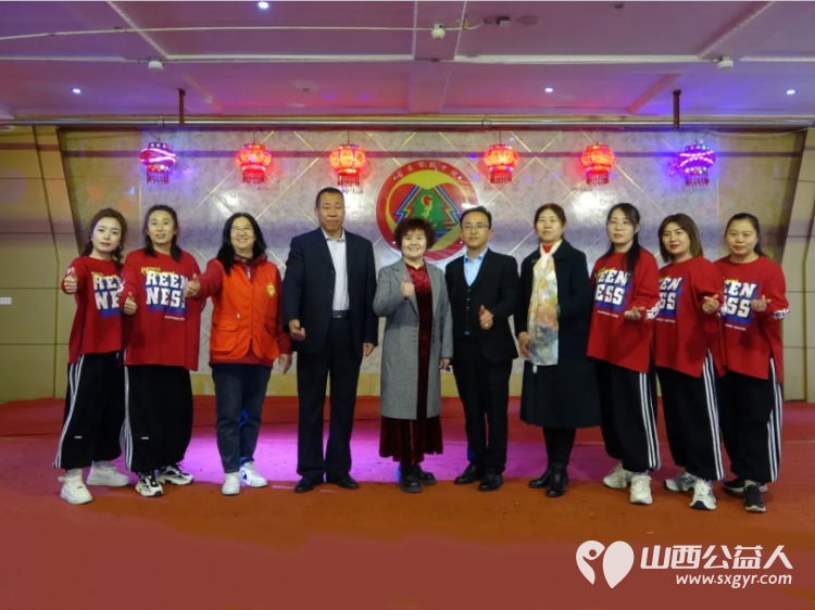 古交市“太原好人”薛建锋联合心连心艺术团小分队志愿者去古交市敬老院演出节目送上香甜的爱心面包 - 第1张 - 山西公益人 古交市“太原好人”薛建锋联合心连心艺术团小分队志愿者去古交市敬老院演出节目送上香甜的爱心面包 - 第1张