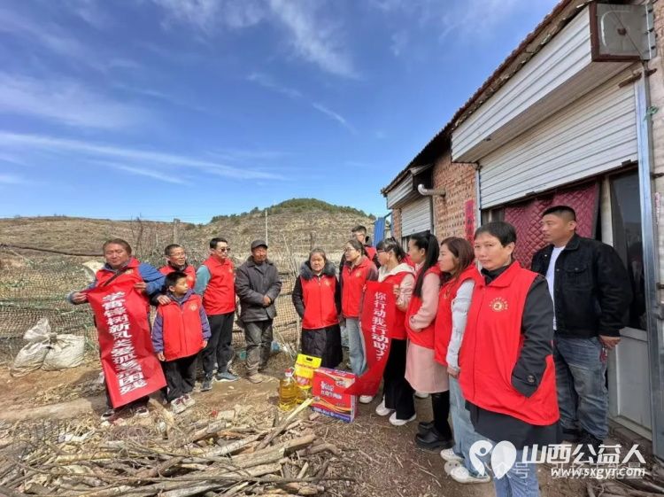 长治市正能量公益协会屯留区办事处举办关爱孤老病困残公益活动驱车前往吾元镇西村村和甘草滩村关爱了五户孤老病残家庭及老人 - 第5张 - 山西公益人 长治市正能量公益协会屯留区办事处举办关爱孤老病困残公益活动驱车前往吾元镇西村村和甘草滩村关爱了五户孤老病残家庭及老人 - 第5张