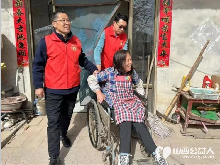长治市正能量公益协会屯留区办事处举办关爱孤老病困残公益活动驱车前往吾元镇西村村和甘草滩村关爱了五户孤老病残家庭及老人 - 第8张 - 山西公益人 长治市正能量公益协会屯留区办事处举办关爱孤老病困残公益活动驱车前往吾元镇西村村和甘草滩村关爱了五户孤老病残家庭及老人 - 第8张