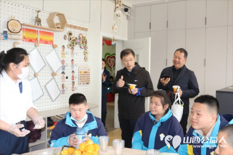 星光同行益企成长----民建太原市委会与小店区特教学校举办融合展示活动各爱心企业与学校签署免费服务协议 - 第7张 - 山西公益人 星光同行益企成长----民建太原市委会与小店区特教学校举办融合展示活动各爱心企业与学校签署免费服务协议 - 第7张