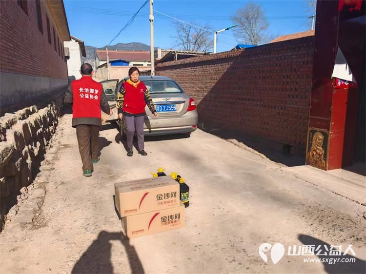 长治圆梦公益协会组织开展“暖春行---关爱山区孤寡患病老人”活动去长治市沁县端村和瓦窑沟两个村16户贫困户家庭捐助生活用品 - 第54张 - 山西公益人 长治圆梦公益协会组织开展“暖春行---关爱山区孤寡患病老人”活动去长治市沁县端村和瓦窑沟两个村16户贫困户家庭捐助生活用品 - 第54张